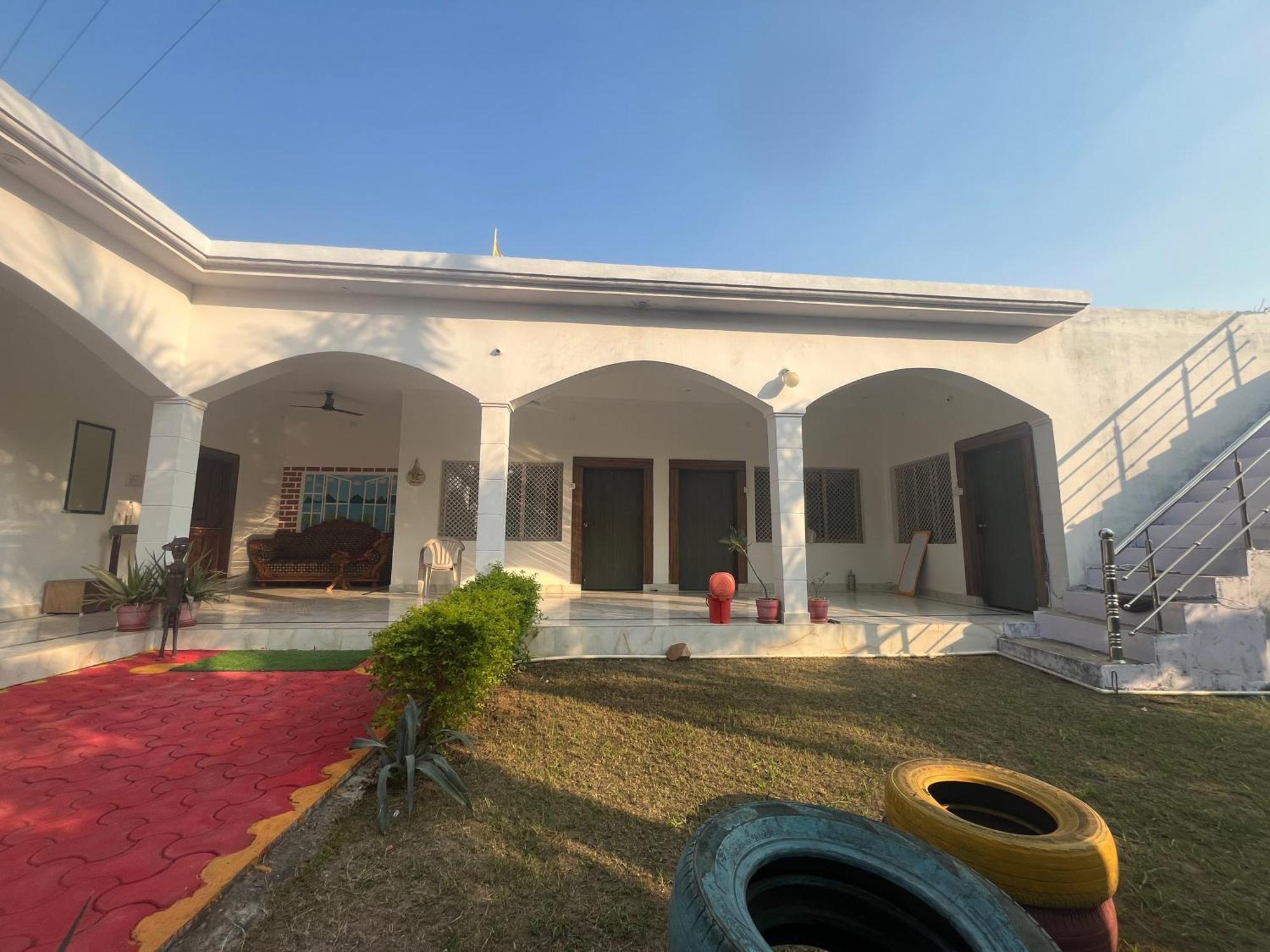 Sunrise Bed & Breakfast Khajurāho Extérieur photo
