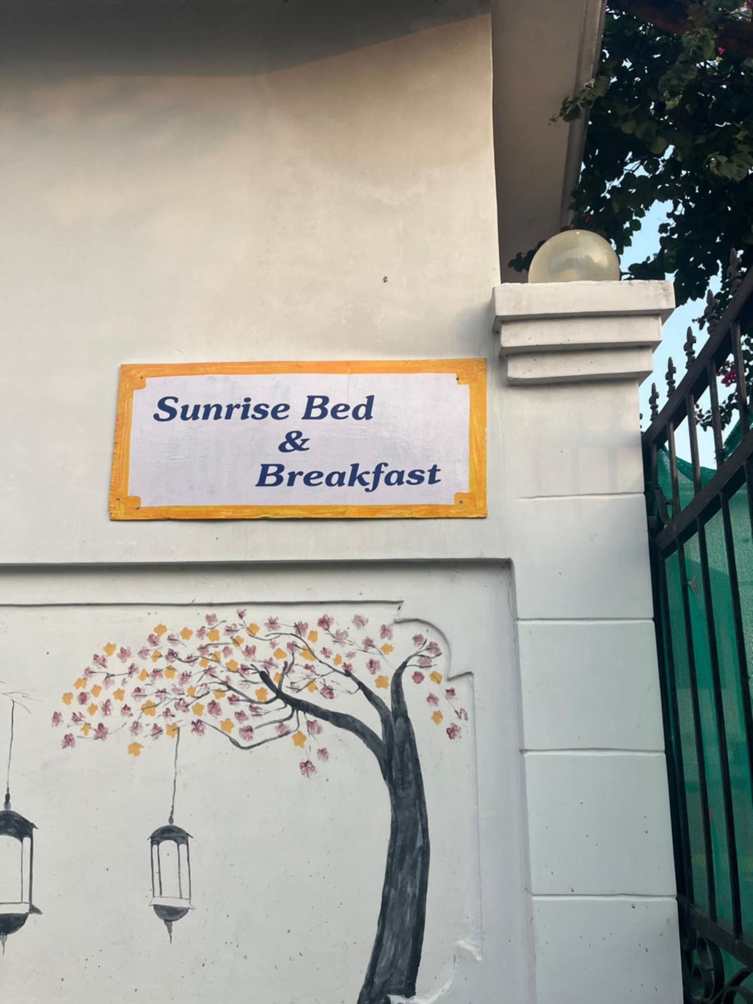 Sunrise Bed & Breakfast Khajurāho Extérieur photo