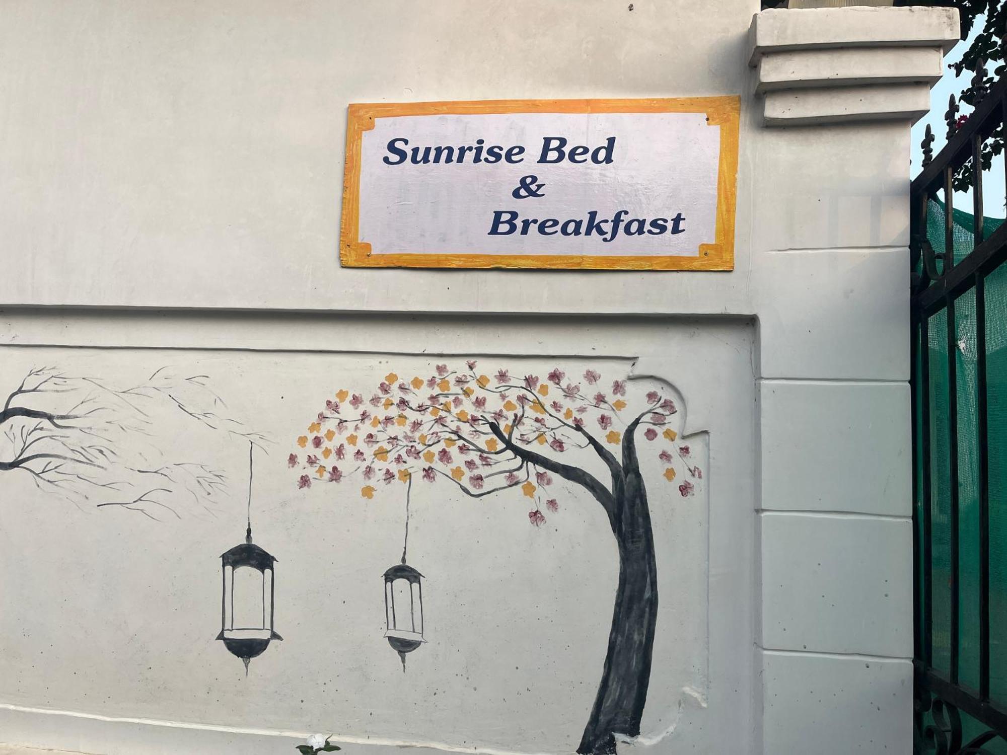 Sunrise Bed & Breakfast Khajurāho Extérieur photo