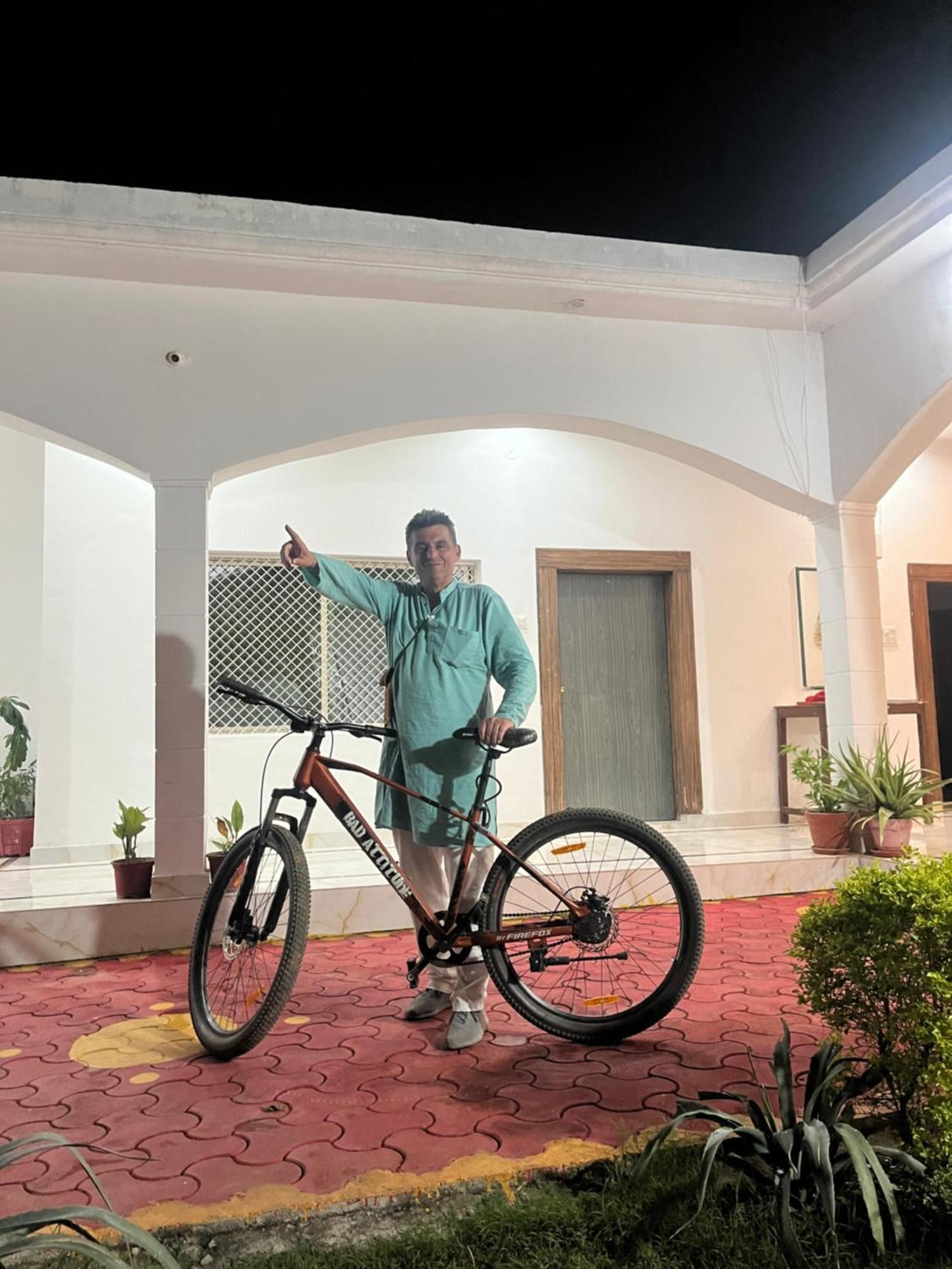 Sunrise Bed & Breakfast Khajurāho Extérieur photo
