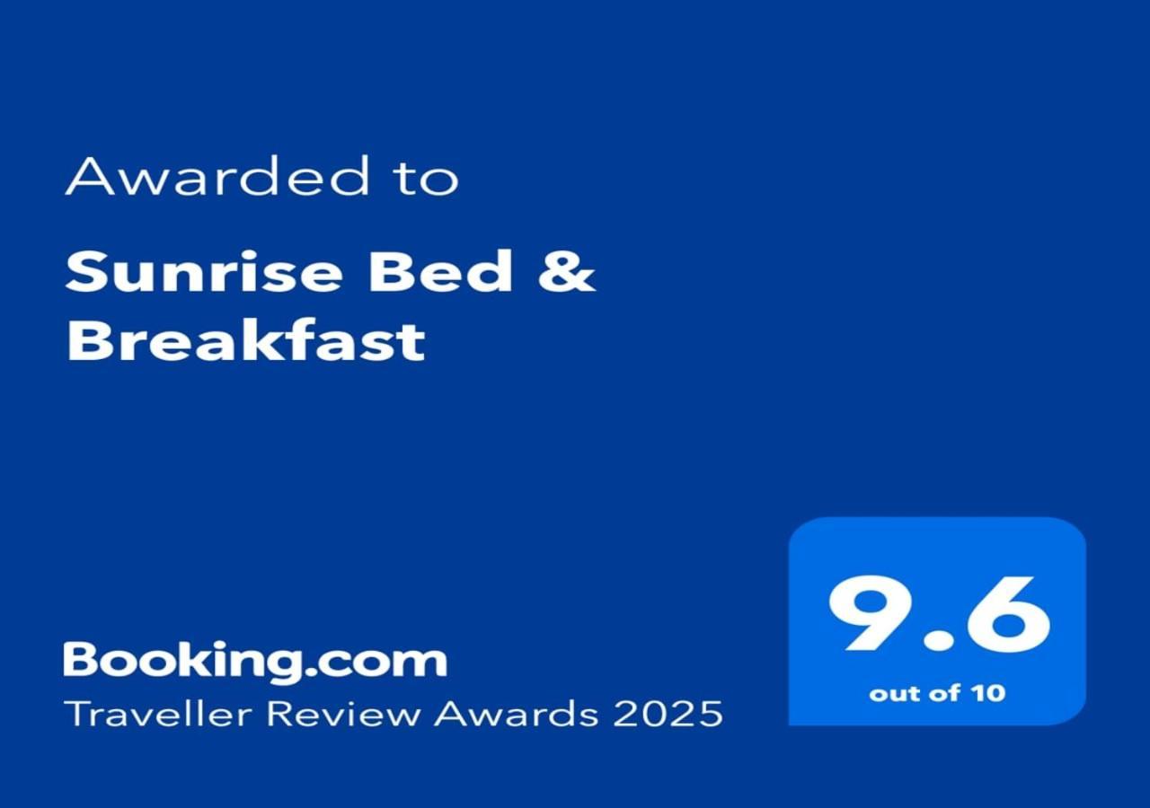 Sunrise Bed & Breakfast Khajurāho Extérieur photo